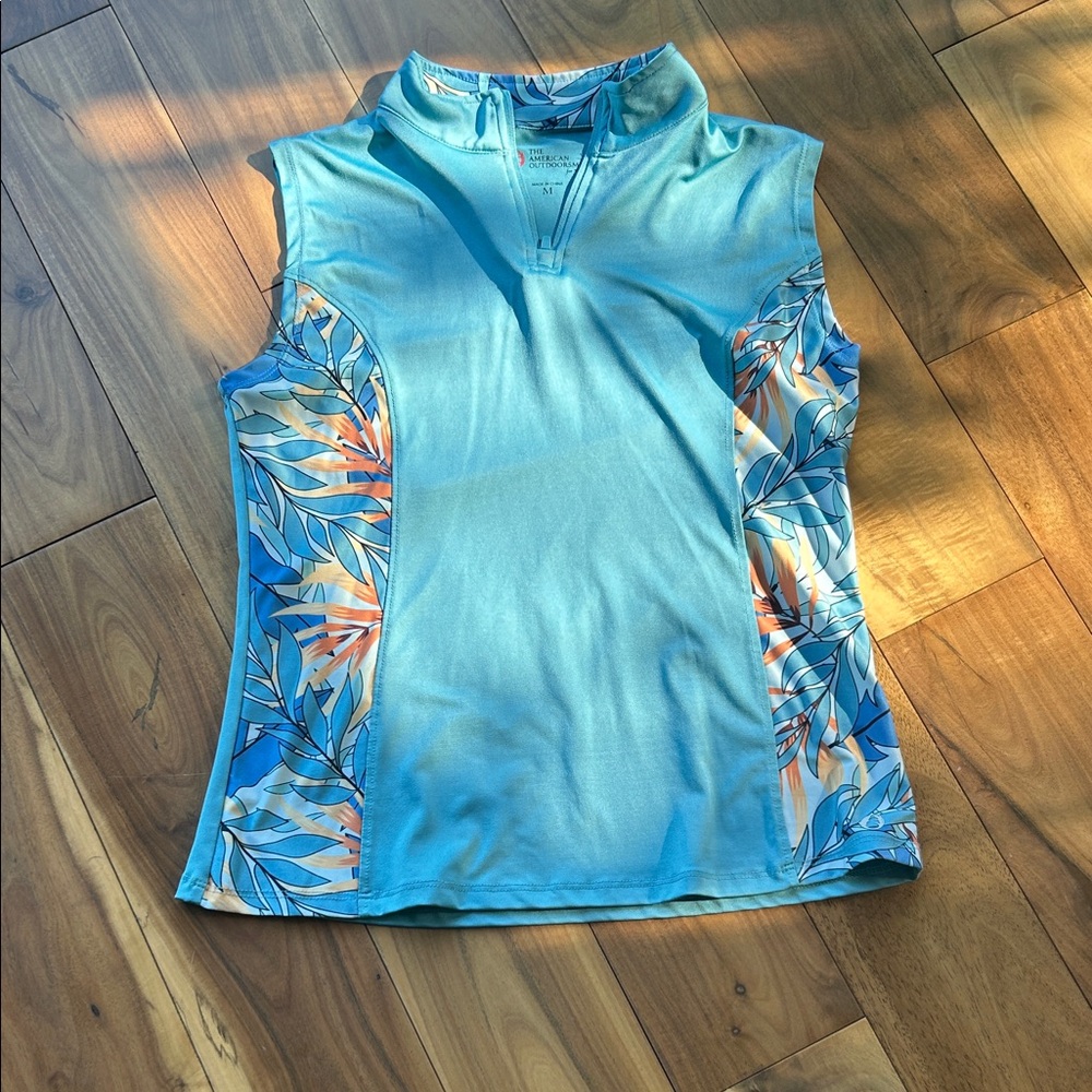 NWOT Women's Golf Blue Sleeveless Top with Leaf Print